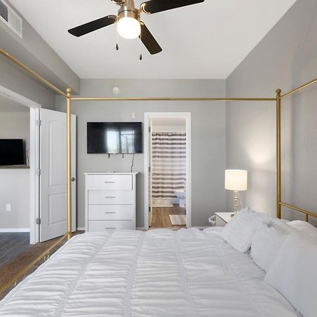 Luxury Mountain View 2Br With Balcony Located In Scottsdale Leilighet Eksteriør bilde