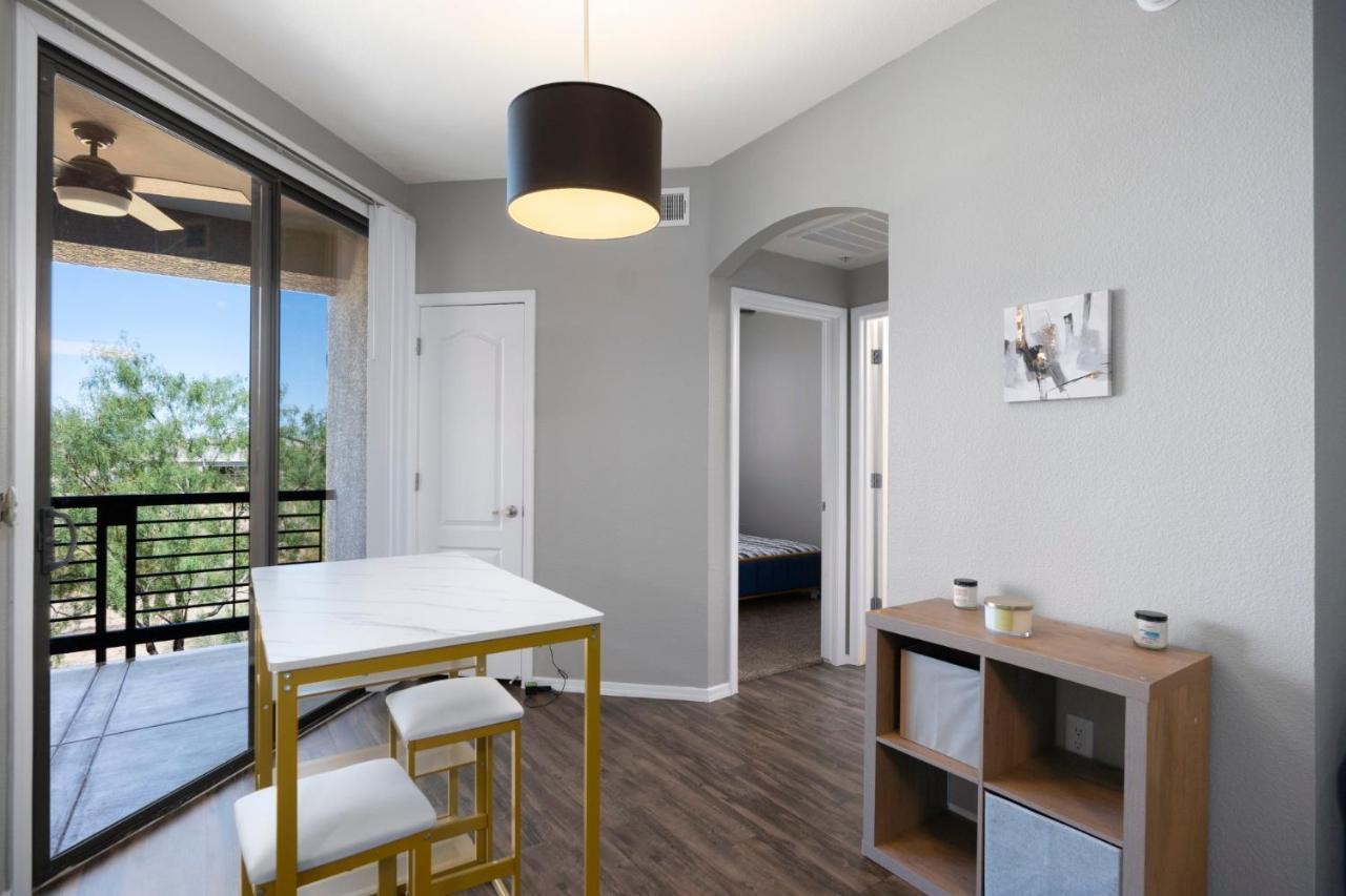 Luxury Mountain View 2Br With Balcony Located In Scottsdale Leilighet Eksteriør bilde