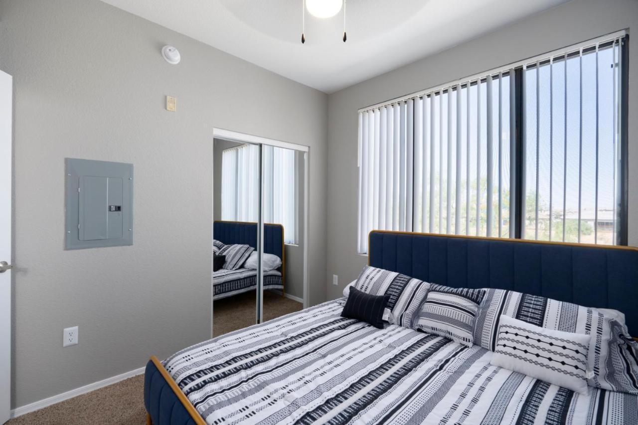 Luxury Mountain View 2Br With Balcony Located In Scottsdale Leilighet Eksteriør bilde